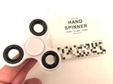 Fidget Finger Spinner (3 wings) White