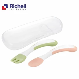 日本Richell TLI 嬰兒餵食匙叉套裝連收納盒